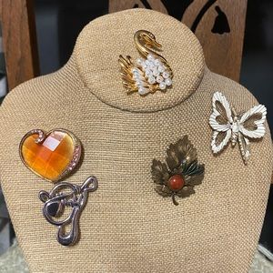 Vintage Brooch Bundle/Bundle of 5 Brooches